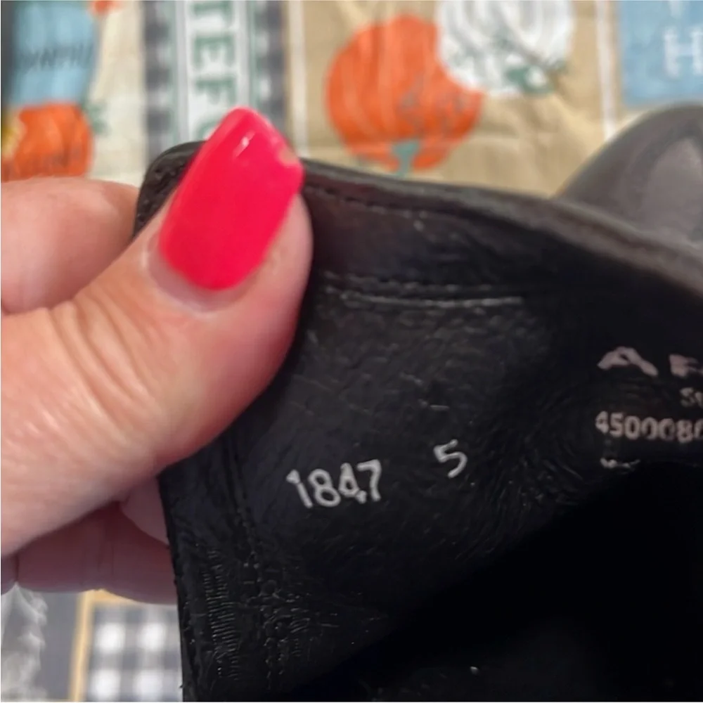 Ariat Dixon R Black Leather Western Ankle Boots Size 7B - Picture 8 of 8